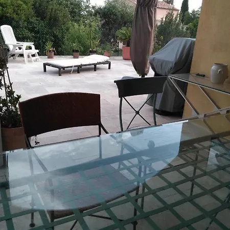 De La Terre Blanche 아파트 *