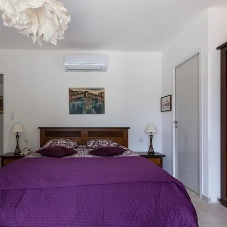 Apartment De La Terre Blanche *
